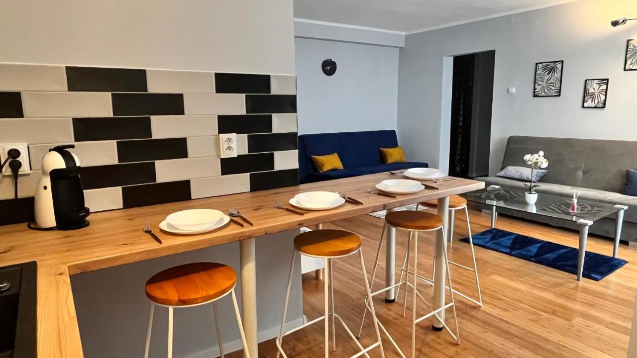 Apartament Z Widokiem Na Spodek Katowice Bagian luar foto