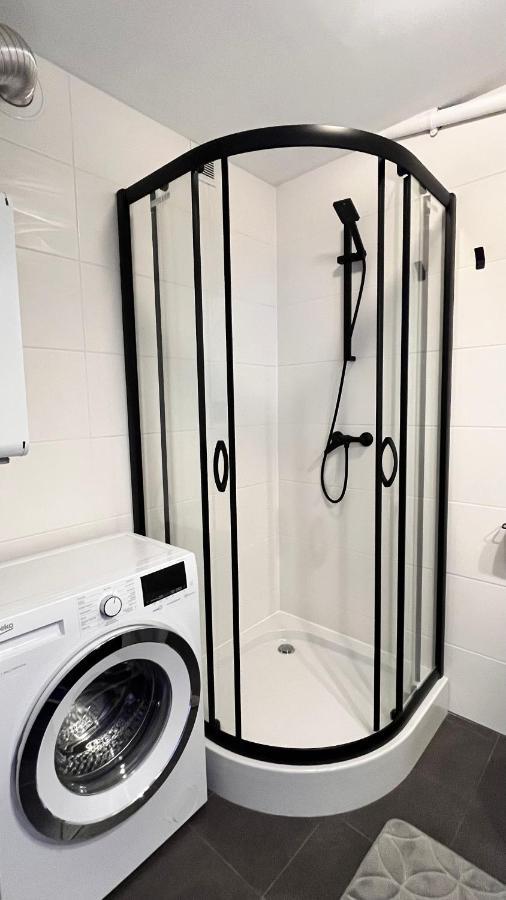 Apartament Z Widokiem Na Spodek Katowice Bagian luar foto