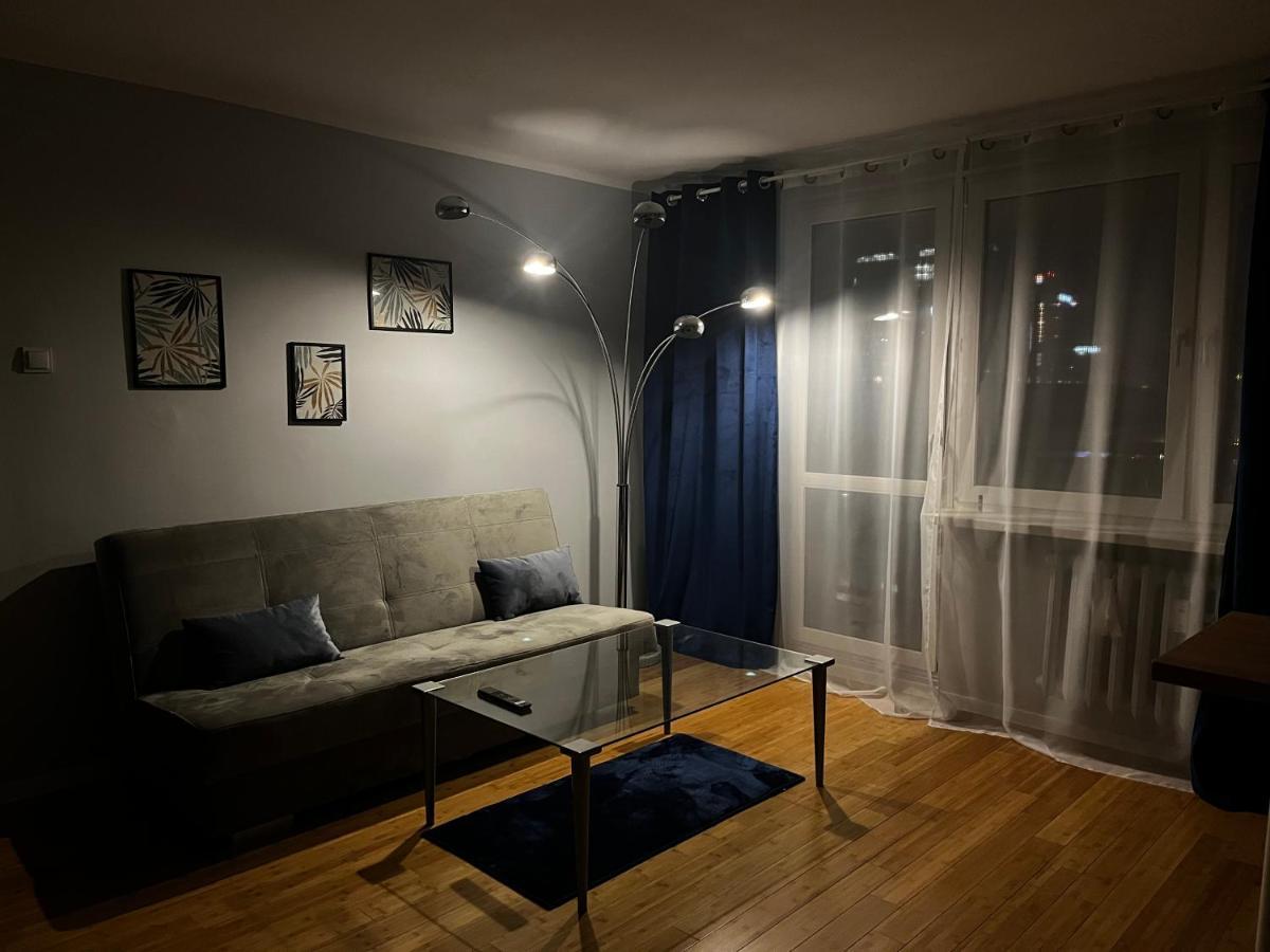 Apartament Z Widokiem Na Spodek Katowice Bagian luar foto