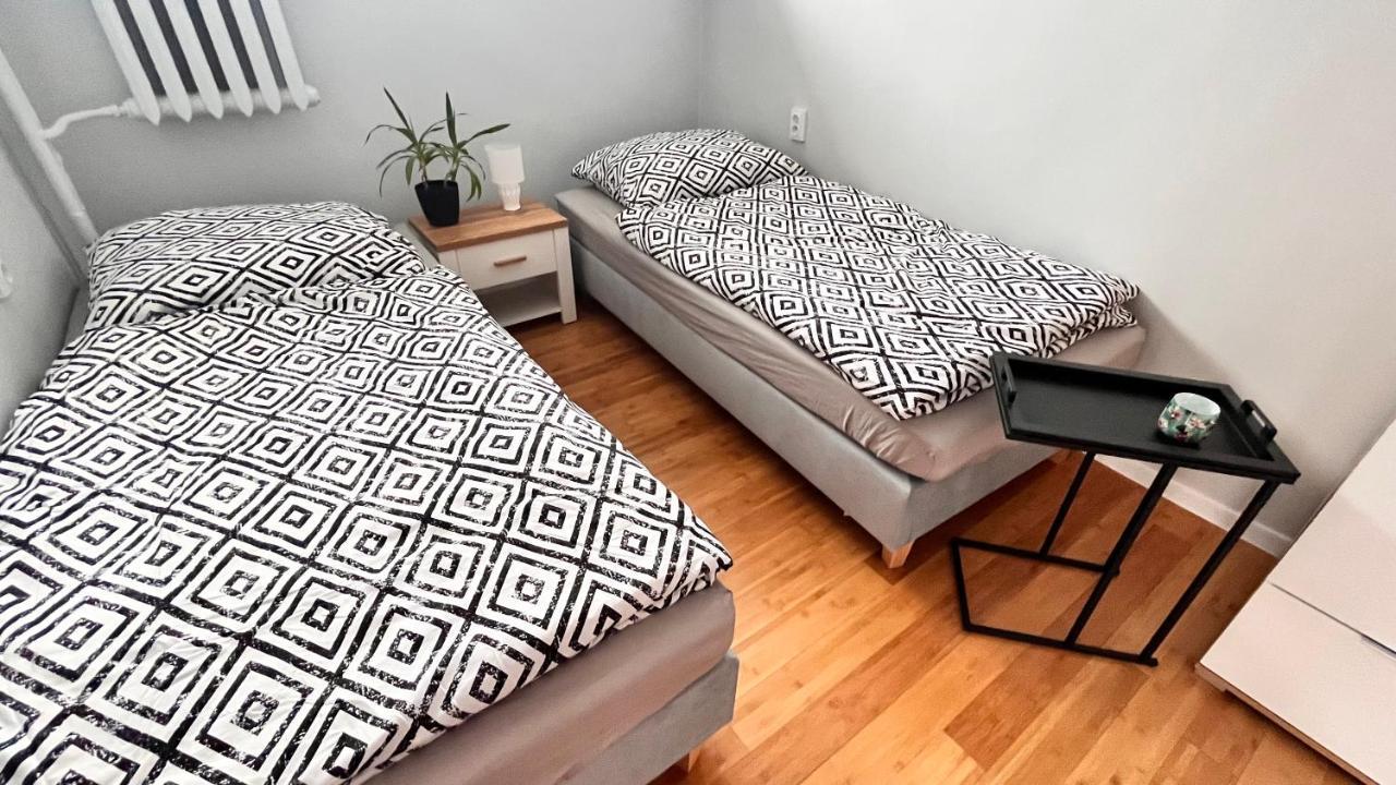 Apartament Z Widokiem Na Spodek Katowice Bagian luar foto