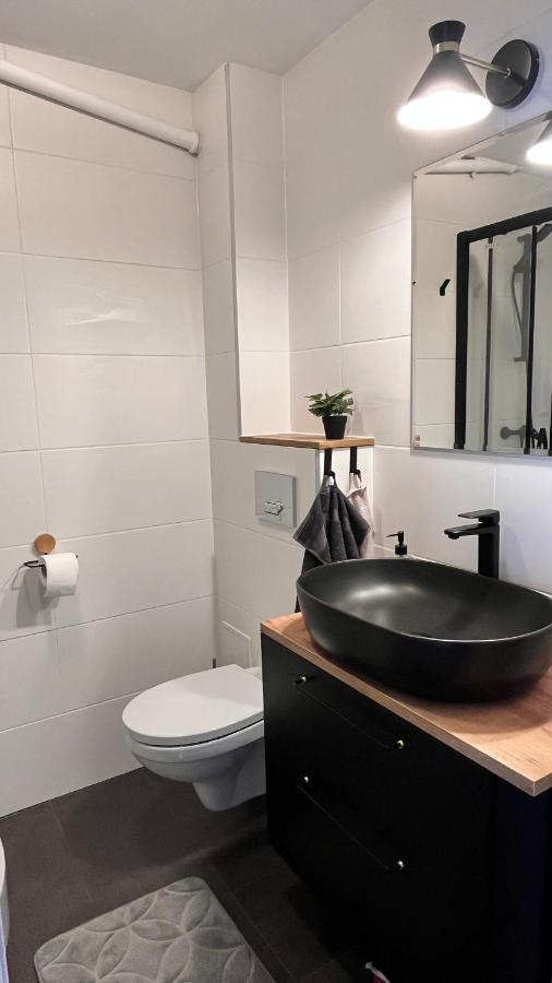 Apartament Z Widokiem Na Spodek Katowice Bagian luar foto